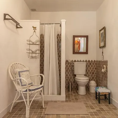 La Pierre Villa *