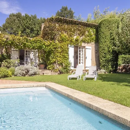 La Pierre Villa